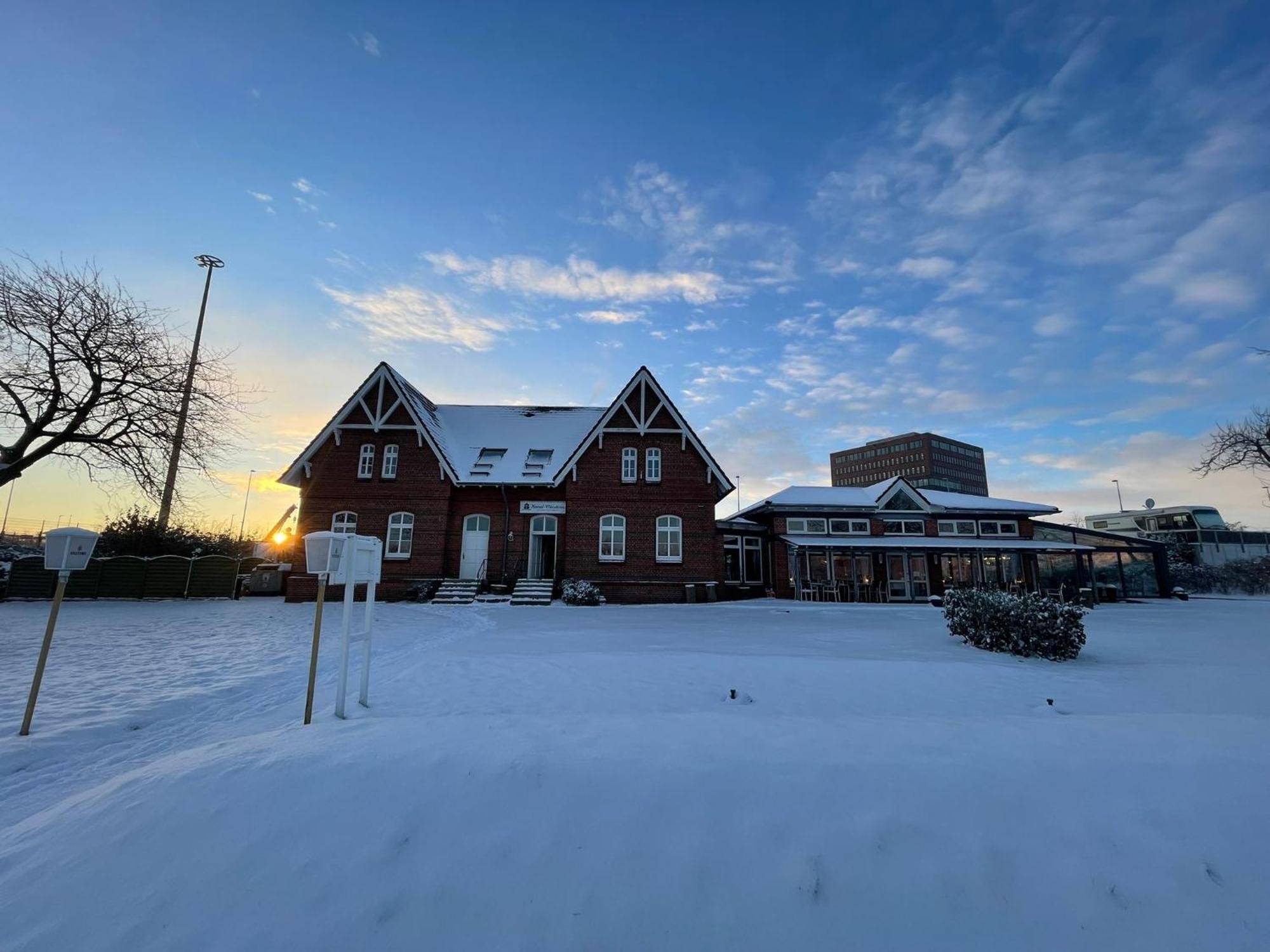 Kanal-Haus "Das Gaestehaus Direkt Am Nok" Osterronfeld Exterior photo