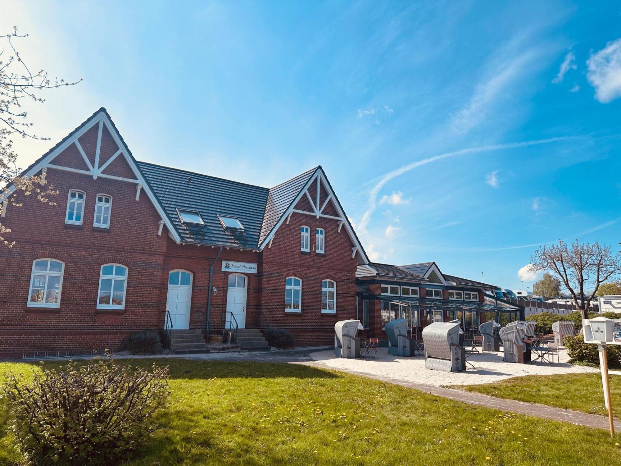 Kanal-Haus "Das Gaestehaus Direkt Am Nok" Osterronfeld Exterior photo