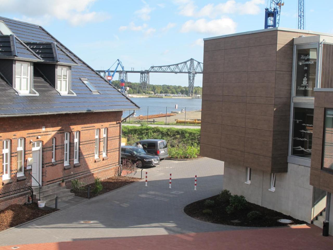 Kanal-Haus "Das Gaestehaus Direkt Am Nok" Osterronfeld Exterior photo